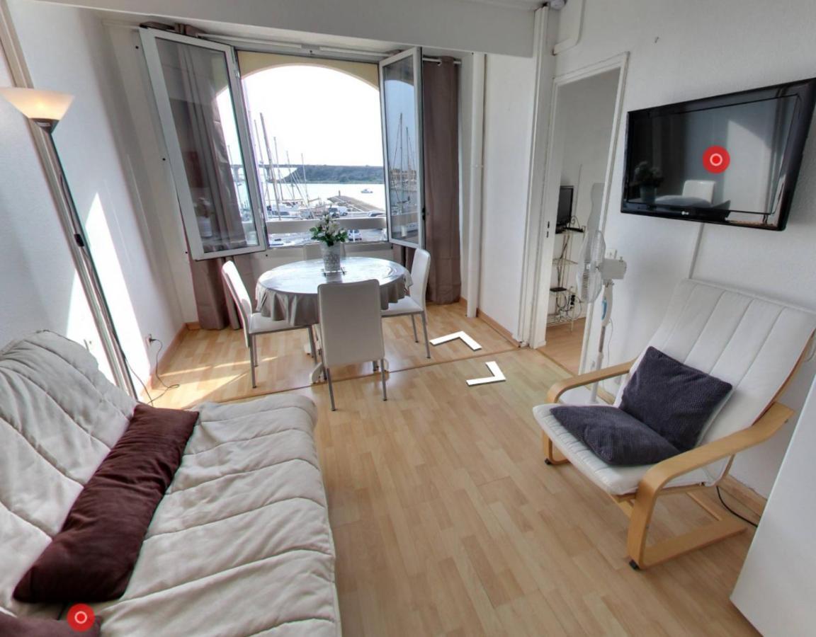 Port Clac - 2 Pieces, Parking Prive, Vue Sur Port Apartment
